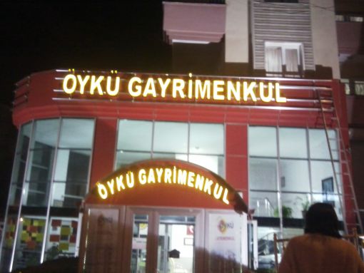  öykü gayrimenkul, ışıklı emlakcı tabelası